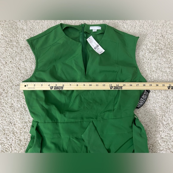 Women’s Large Green NY & Company Sleeveless Romper NWT - Picture 7 of 9
